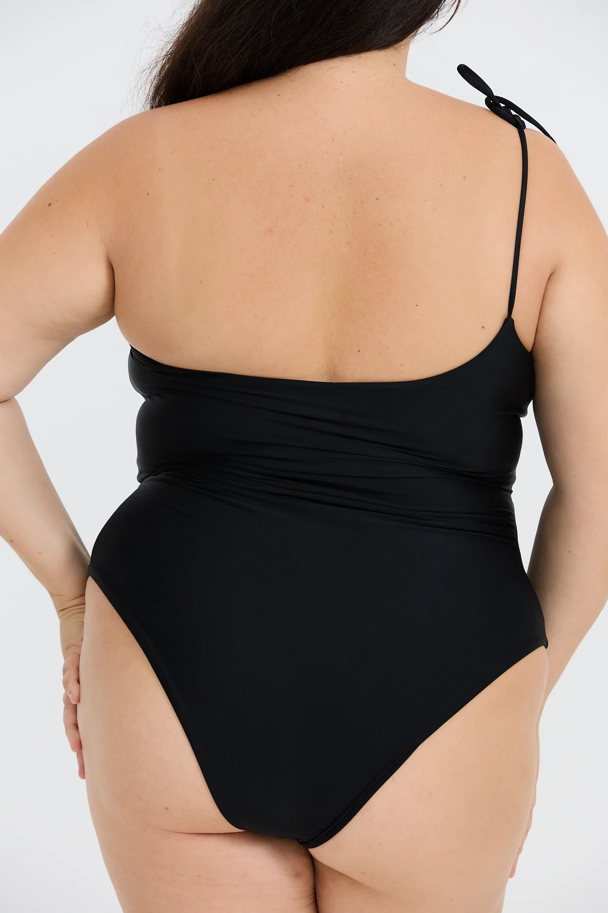 Makaio Curve One Piece - Black - Image 14