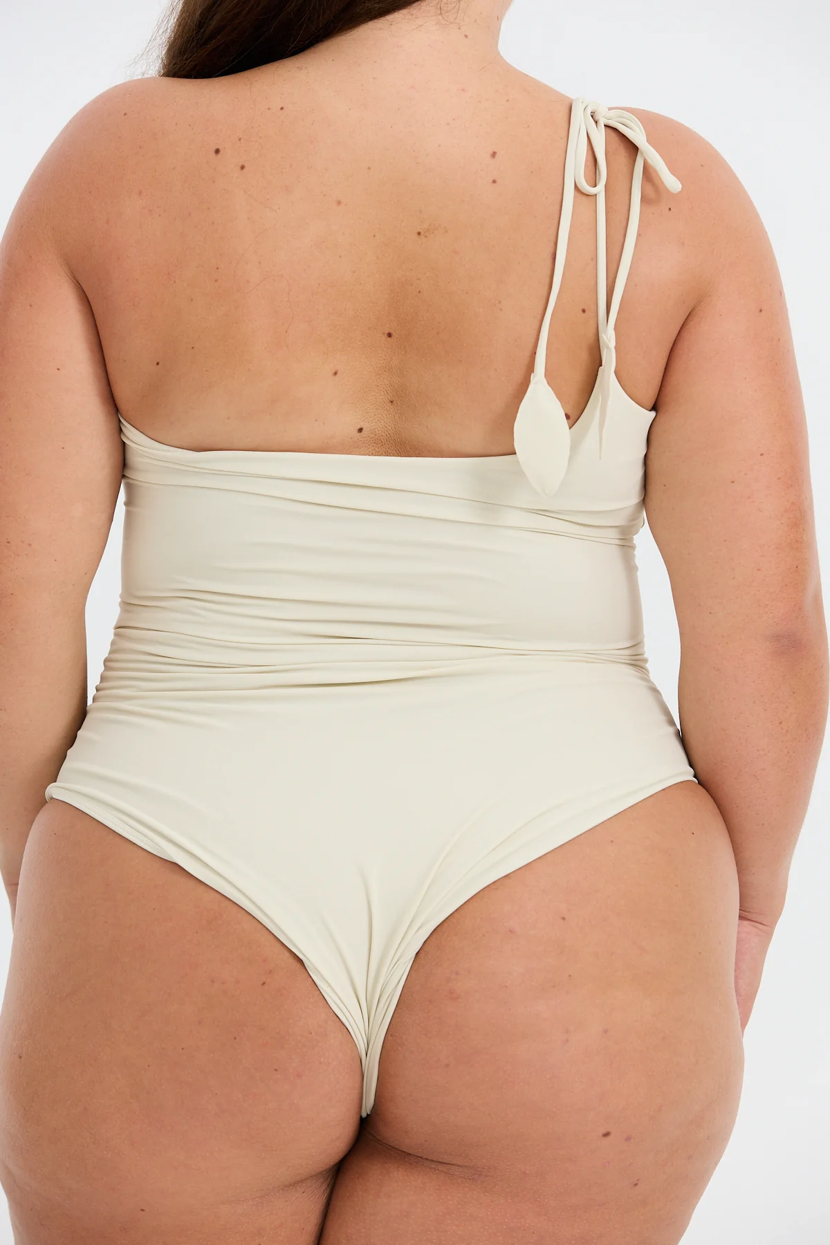 Makaio Curve One Piece - Gardenia - Image 10