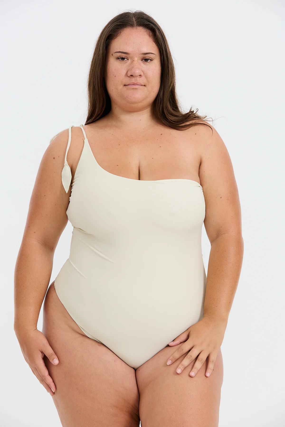 Makaio Curve One Piece - Gardenia - Image 6