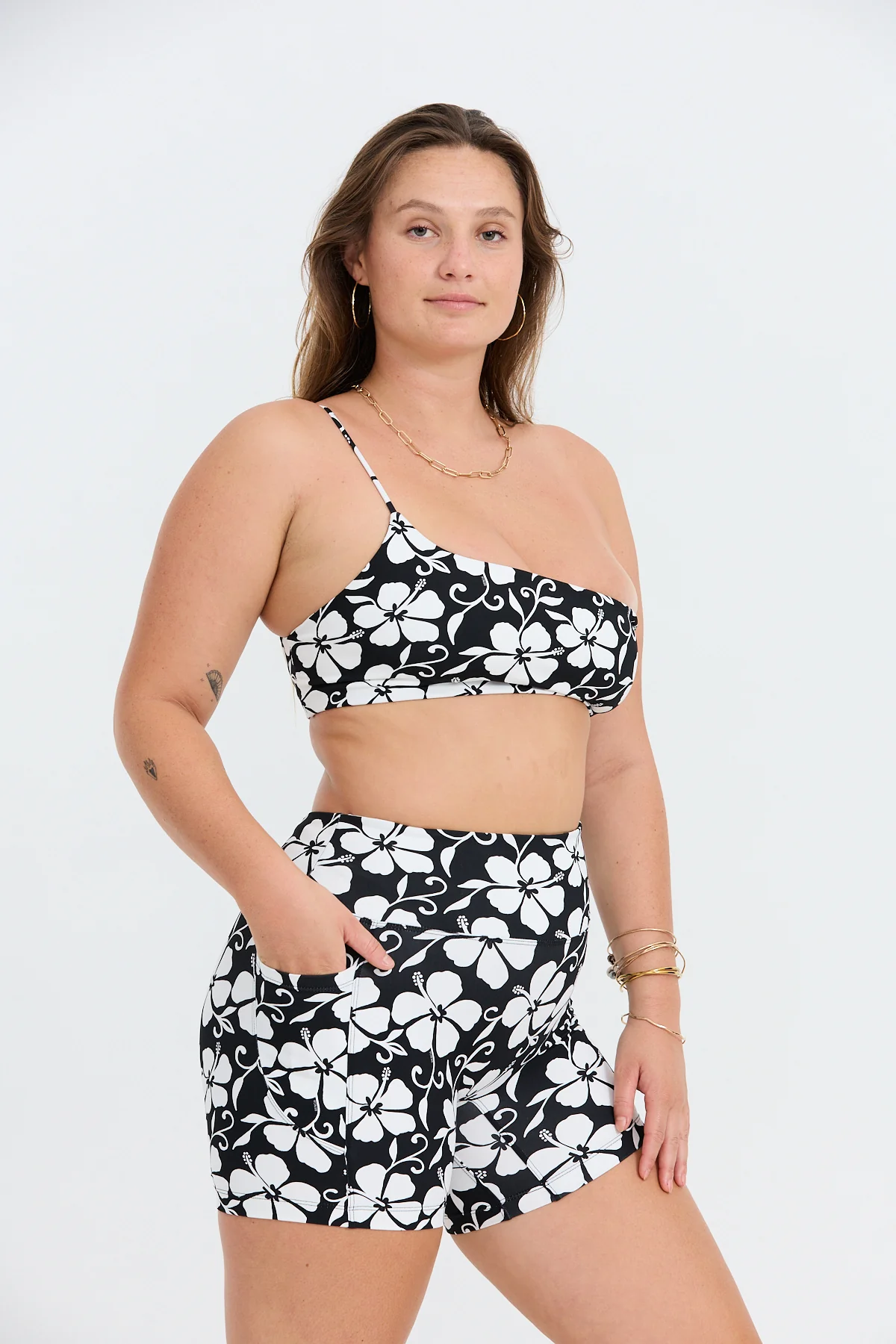One Shoulder Sports Bra - Pupukea Black - Image 8